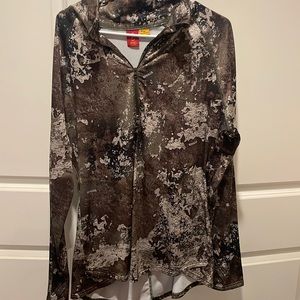 SHE outdoor women’s camo pullover